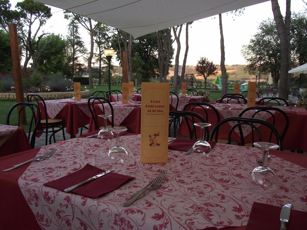 Hotel Ausonia Monte Porzio Εξωτερικό φωτογραφία