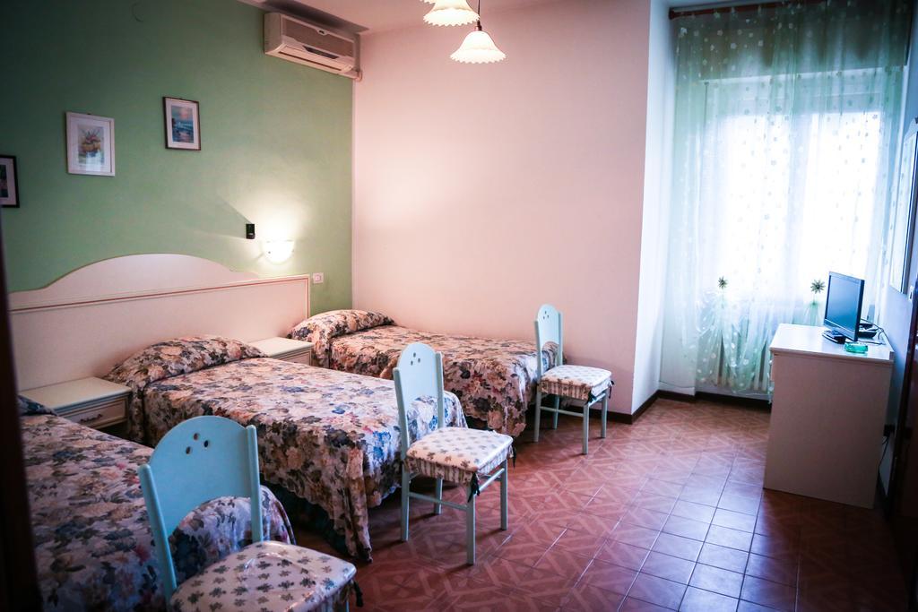 Hotel Ausonia Monte Porzio Εξωτερικό φωτογραφία