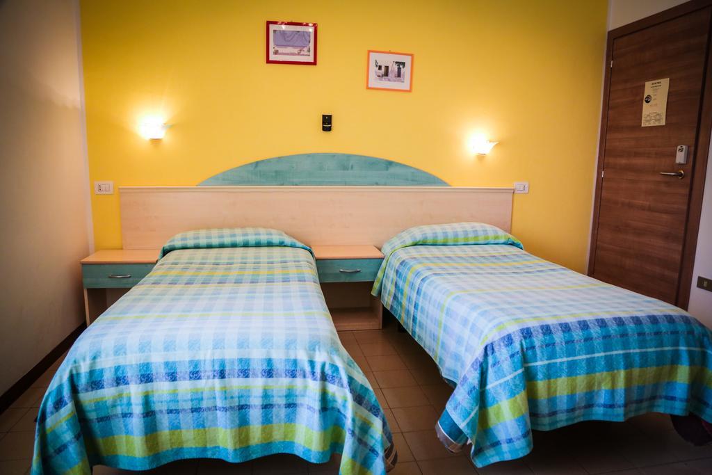 Hotel Ausonia Monte Porzio Εξωτερικό φωτογραφία