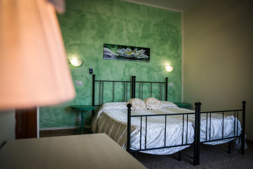 Hotel Ausonia Monte Porzio Εξωτερικό φωτογραφία