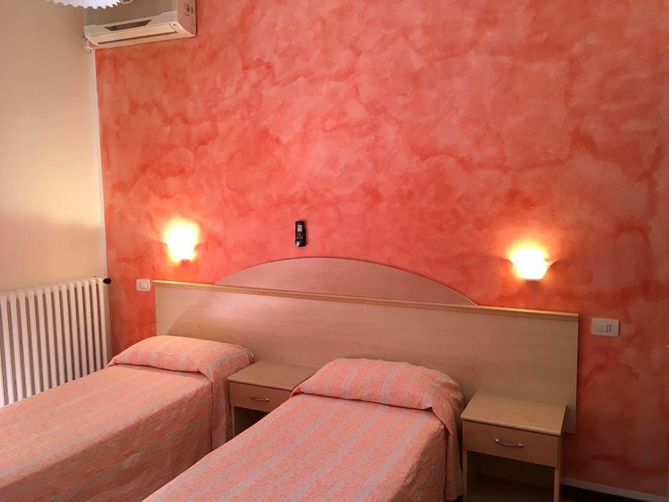 Hotel Ausonia Monte Porzio Εξωτερικό φωτογραφία