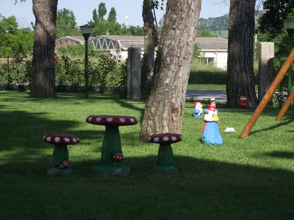 Hotel Ausonia Monte Porzio Εξωτερικό φωτογραφία