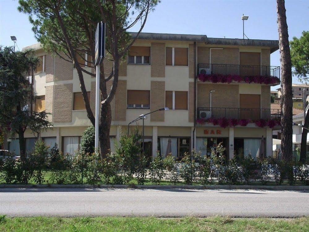 Hotel Ausonia Monte Porzio Εξωτερικό φωτογραφία