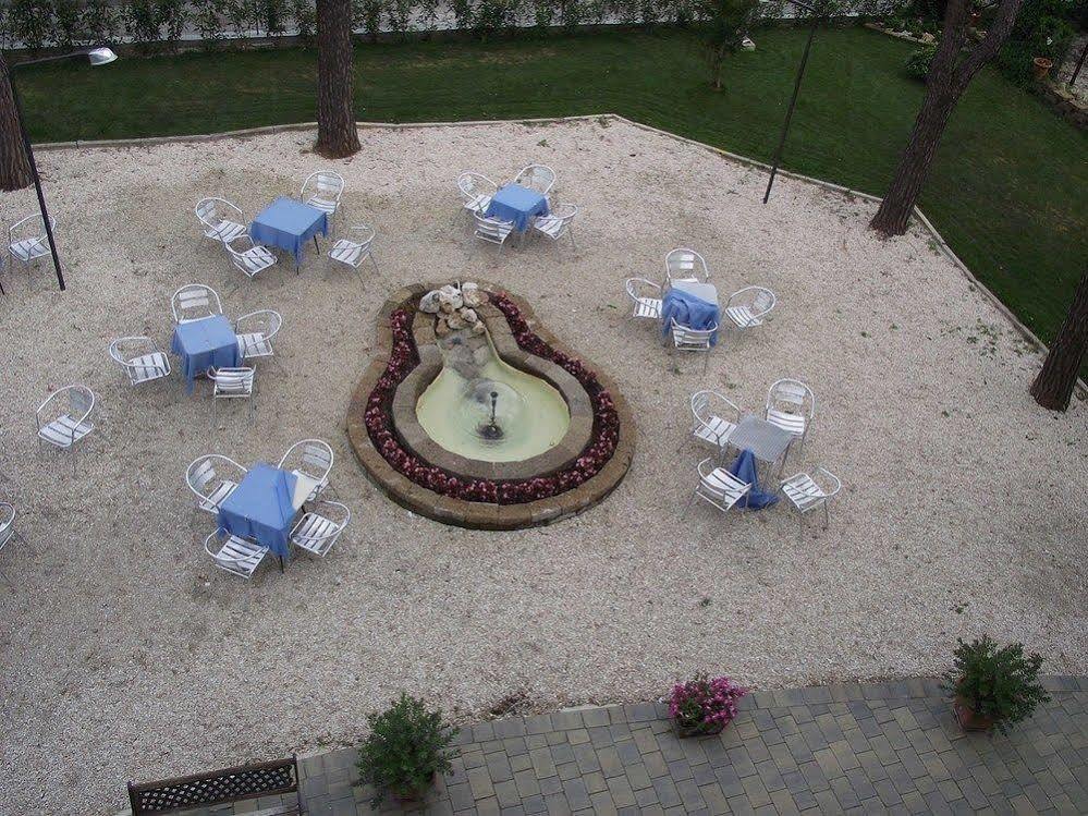 Hotel Ausonia Monte Porzio Εξωτερικό φωτογραφία
