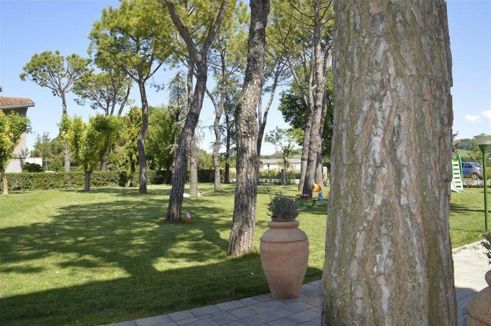Hotel Ausonia Monte Porzio Εξωτερικό φωτογραφία